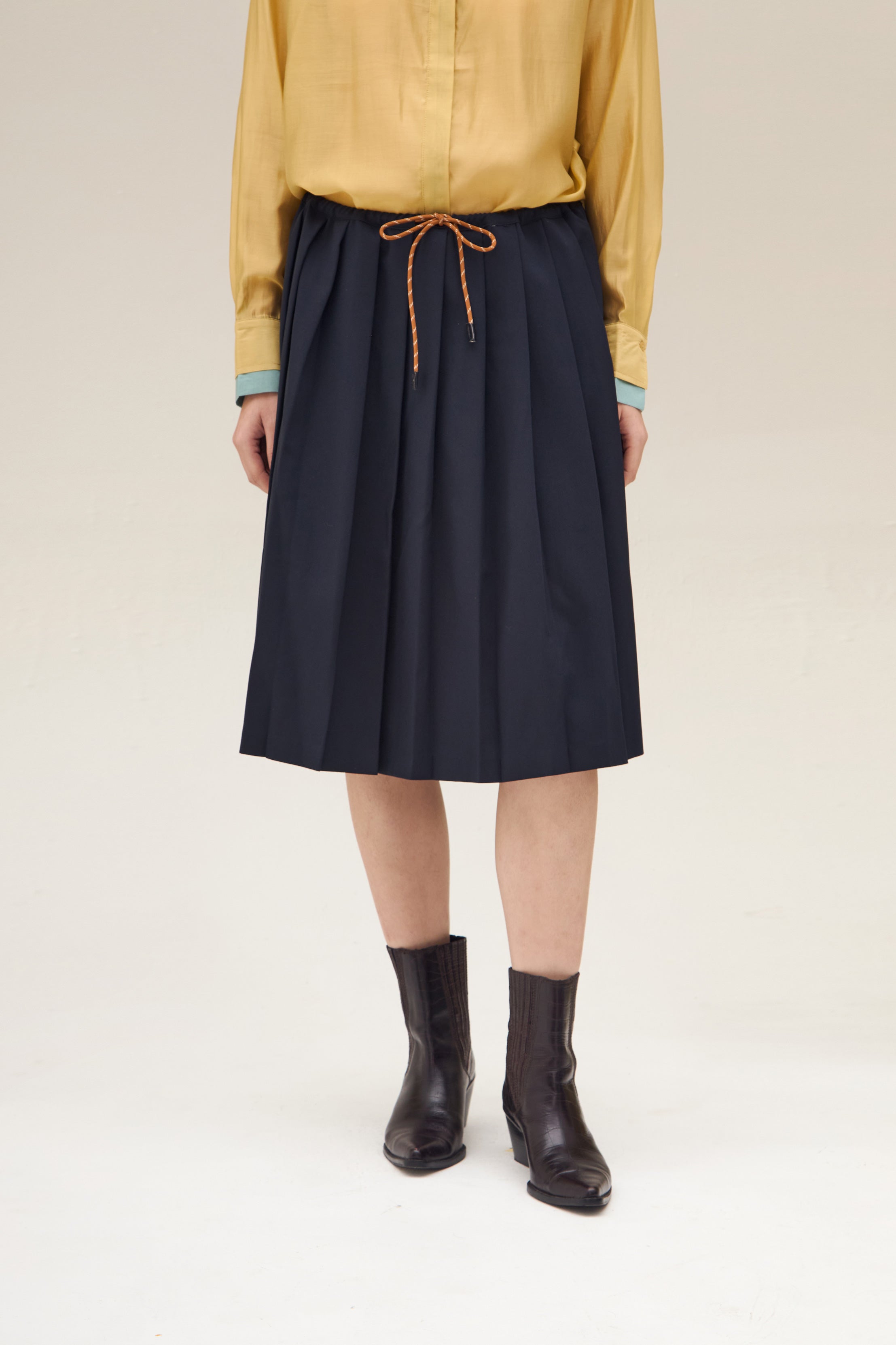 VILLE PLEATED SKIRT NAVY