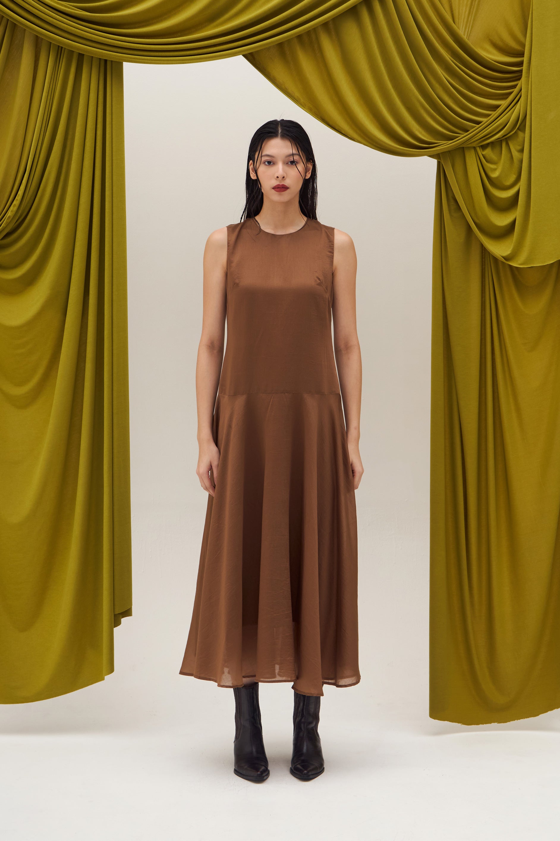 ASTRAELLE DRESS BROWN