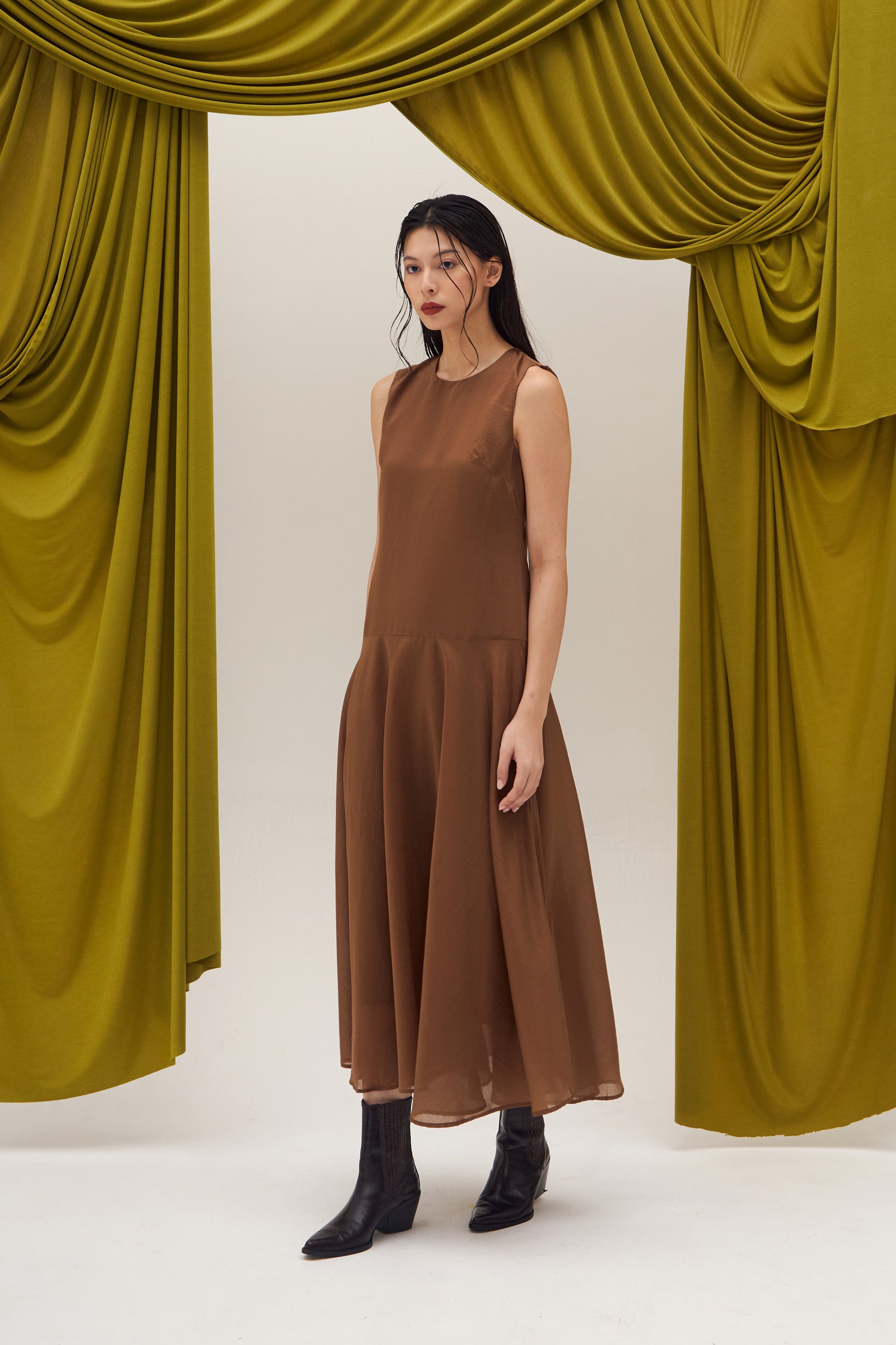 ASTRAELLE DRESS BROWN