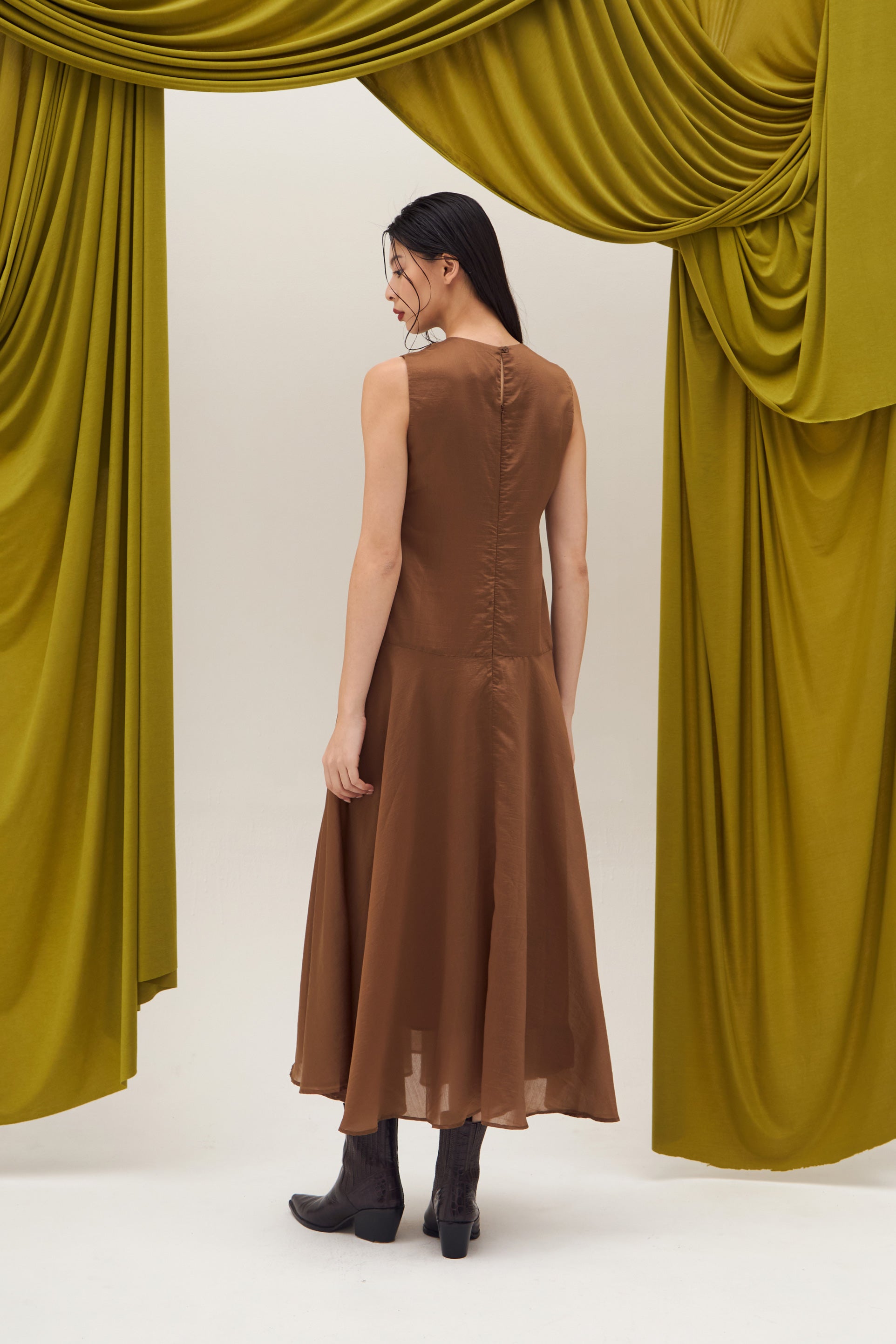 ASTRAELLE DRESS BROWN