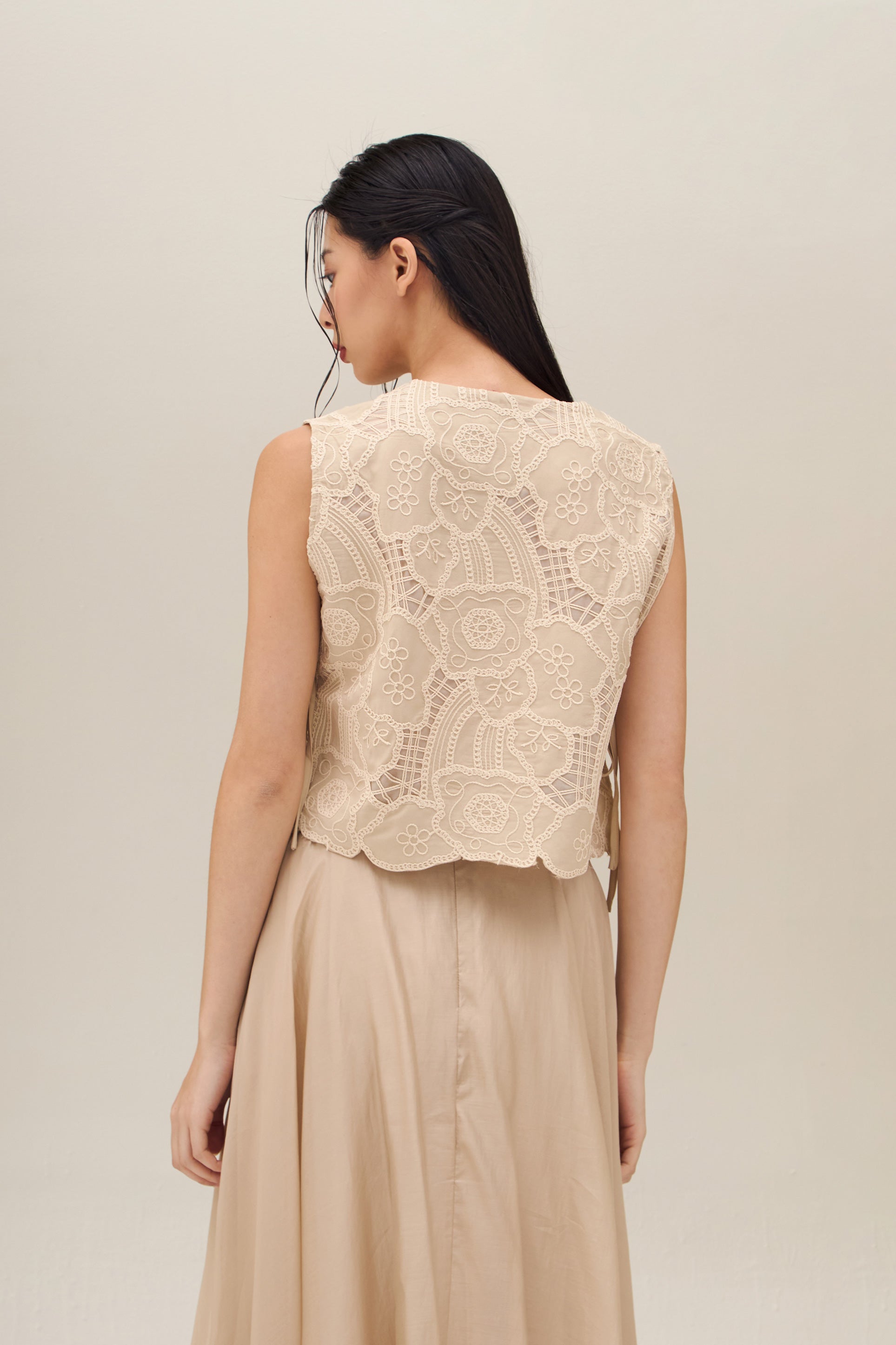 MOONVEIL TOP BEIGE