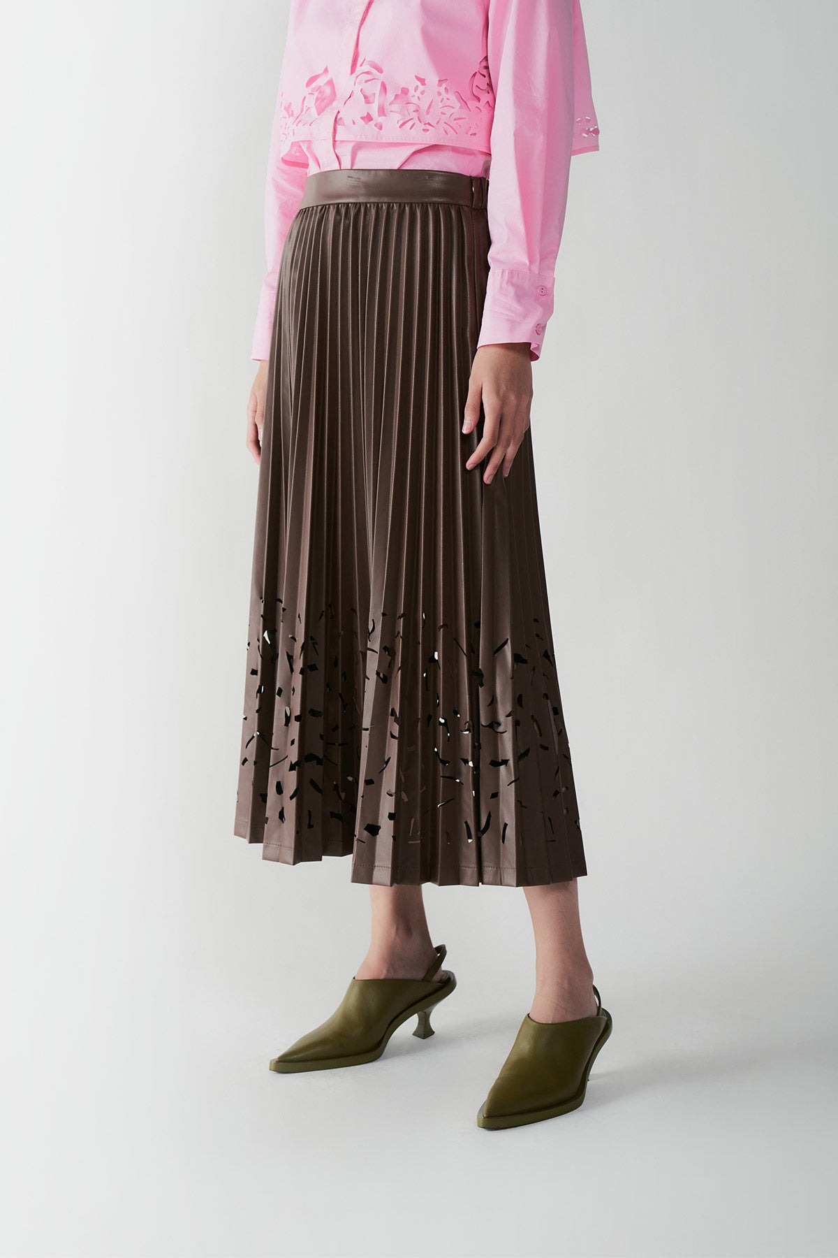 CONCORDIA PLEATED SKIRT BROWN - CALLIE X NAGITA SLAVINA X IKYK