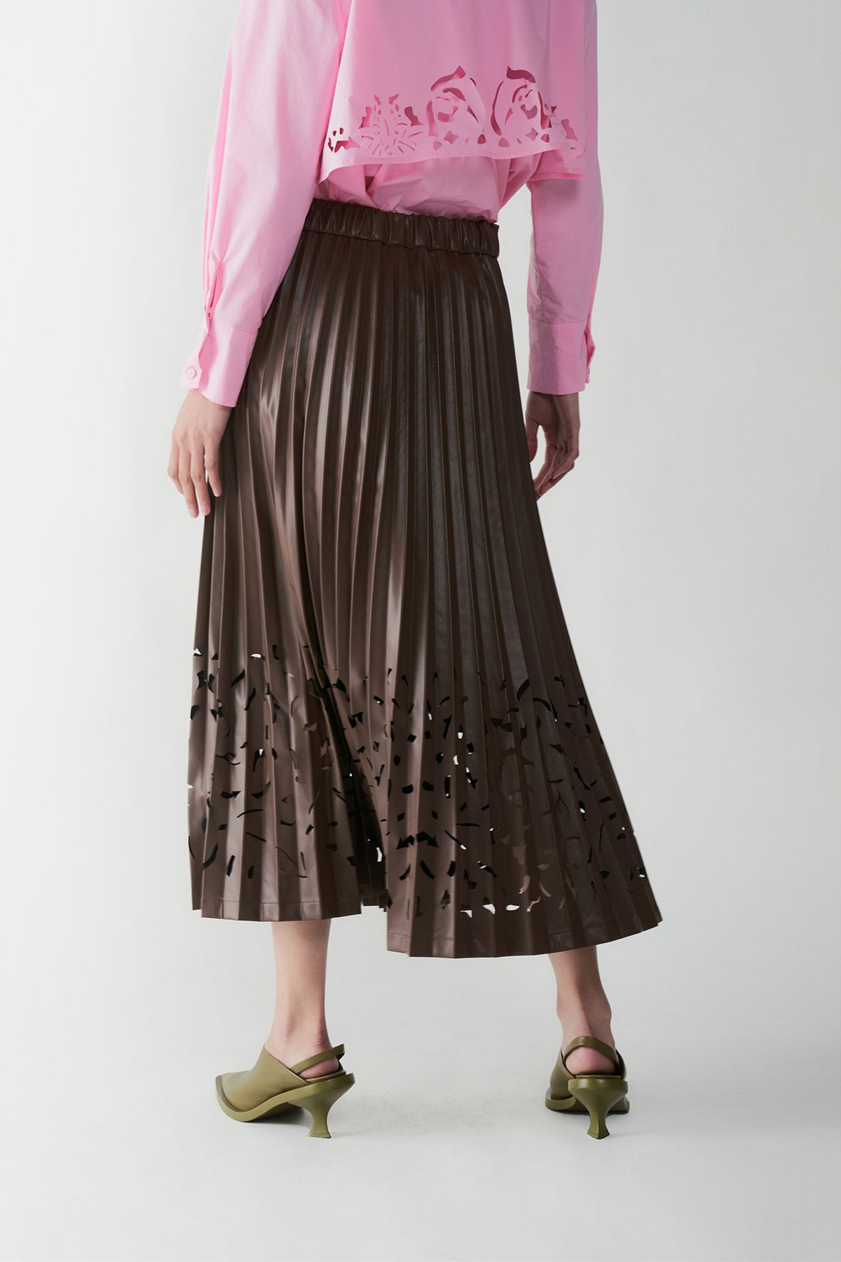 CONCORDIA PLEATED SKIRT BROWN - CALLIE X NAGITA SLAVINA X IKYK