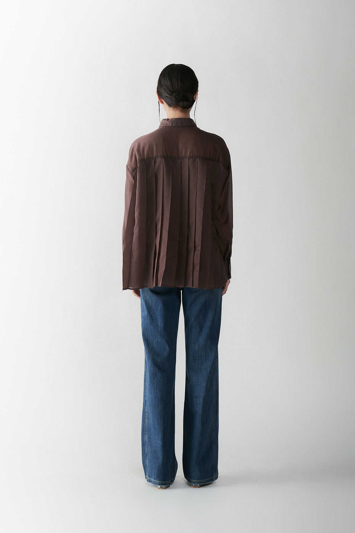 CONTRALTO PLEATED SHIRT DARK BROWN - CALLIE X NAGITA SLAVINA X IKYK